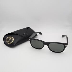 Ray-Ban RB2132 901/58 55[]18 3P Black New Wayfarer Polarized Sunglasses w/ Case